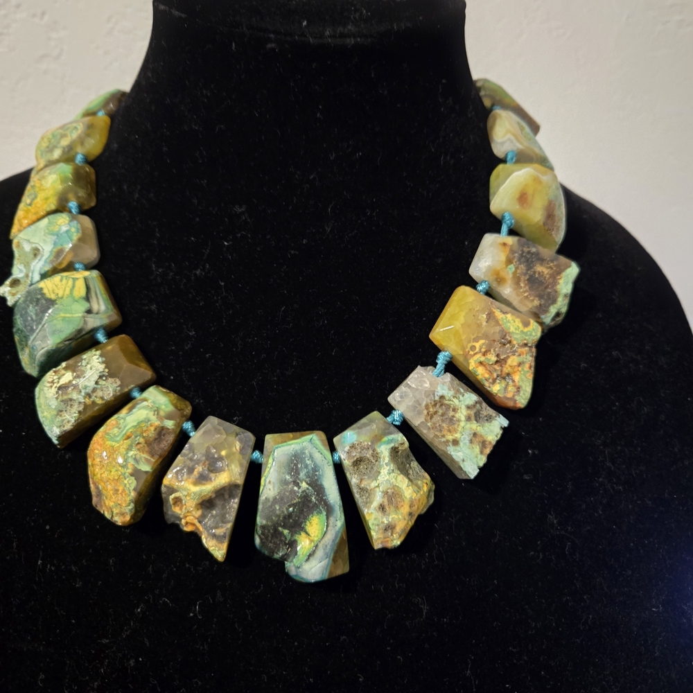 Elegant Multicolor Stone Necklace